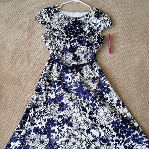 White with navy flowers dress - NWT